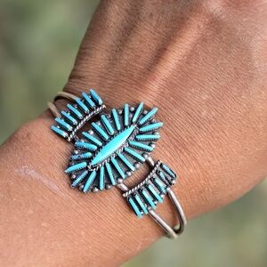 Absolutely amazing Zuni Native American handmade needlepoint turquoise bracelet